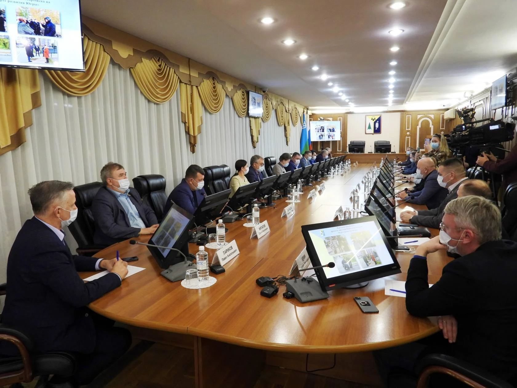 НАТАЛЬЯ КОМАРОВА ВСТРЕТИЛАСЬ С ДЕПУТАТАМИ  ДУМЫ НИЖНЕВАРТОВСКА СЕДЬМОГО СОЗЫВА