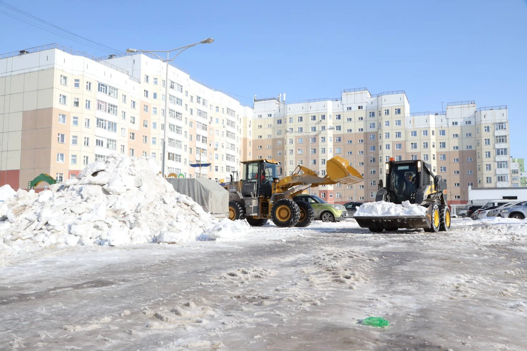 Более 500 тысяч кубометров снега вывезли на спецполигон